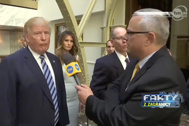 Wystarczyło, że dziennikarz TVN zawołał do Trumpa że telewizja TVN jest odbierana również w Stanach Zjednoczonych wśród amerykańskiej Polonii. Trump skalkulował, przystanął i posłał kilka miłych zdań.