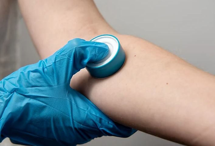 Szczepionka bezigłowa. Genialny wynalazek badaczy z Australii [JAK DZIAŁA?]