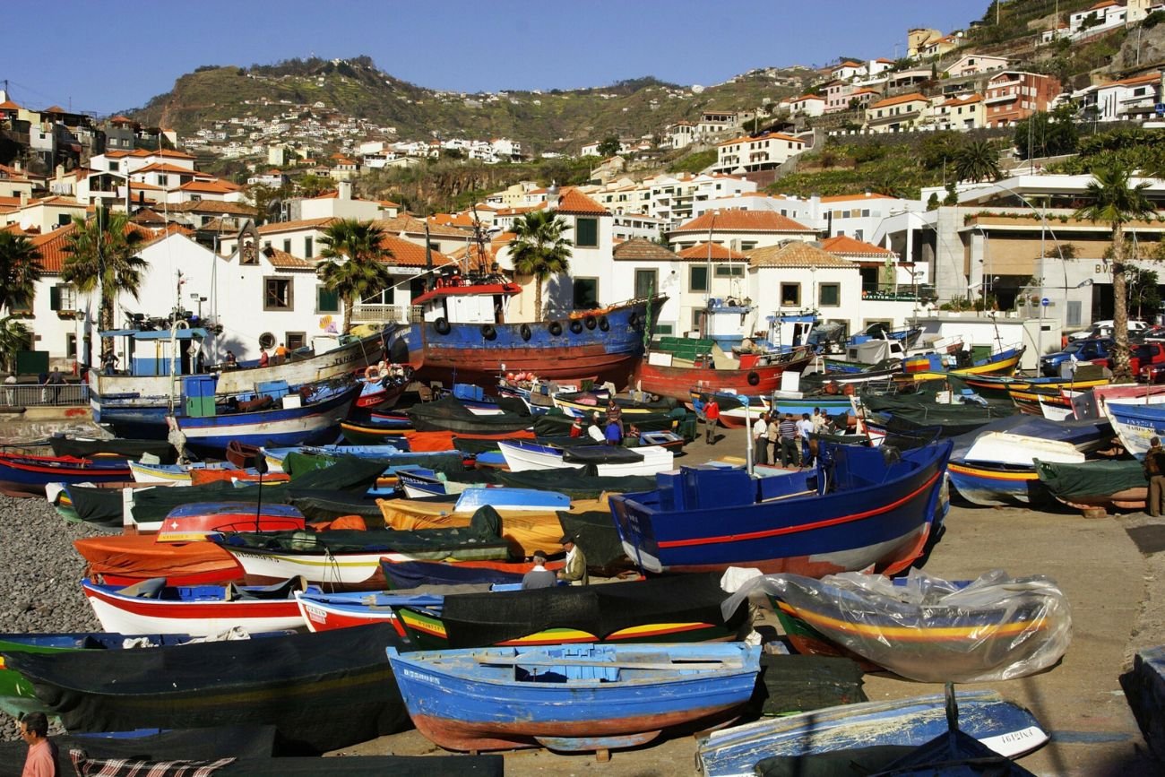 Popularne kierunki na ferie zimowe 2025. Tyle zapłacimy za taki urlop.