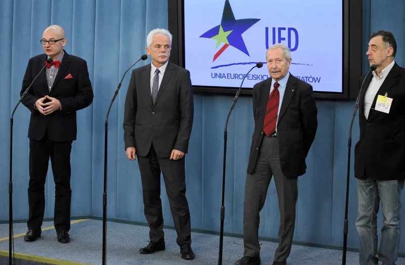 Grudzień 2016.  Sejm . Michal Kamiński, Stanislaw Huskowski , Janusz Onyszkiewicz i Kazimierz Woycicki podczas konferencji partii Unia Europejskich Demokratów w związku z 35. rocznica Stanu Wojennego.