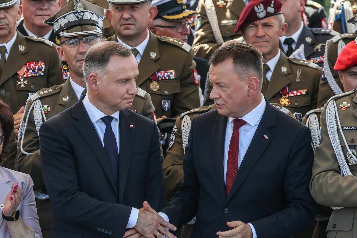 Gen. Bogusław Pacek: "Polska potrzebuje odpartyjnienia sił zbrojnych".