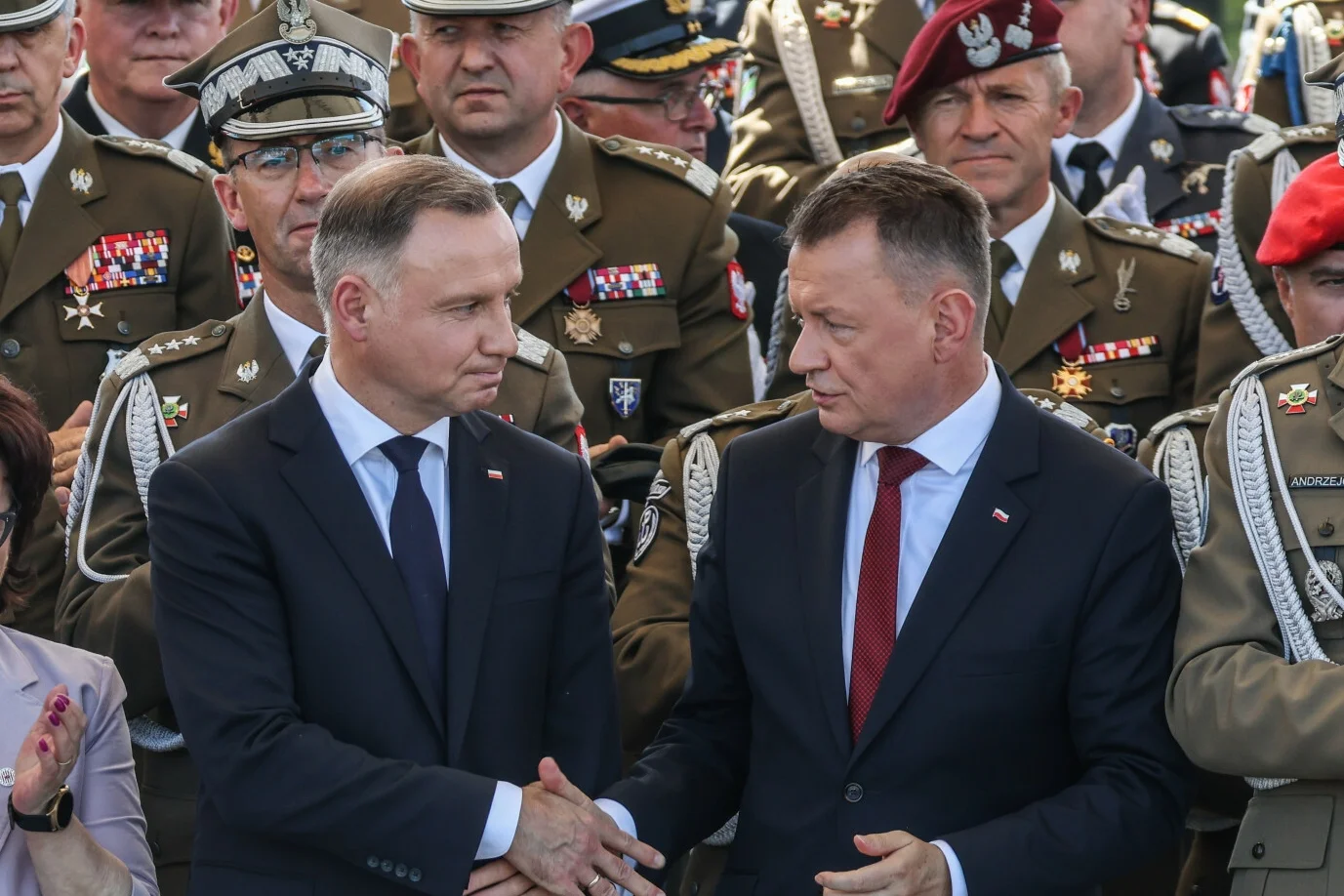 Gen. Bogusław Pacek: "Polska potrzebuje odpartyjnienia sił zbrojnych".