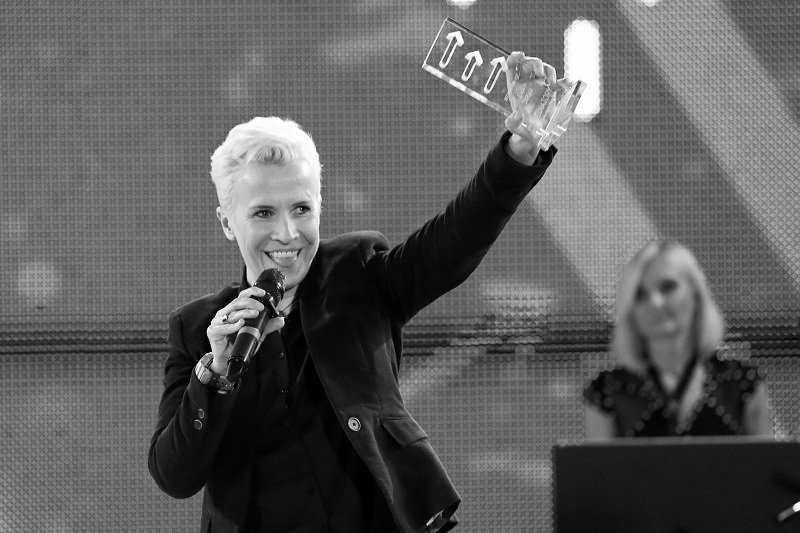 Dziennikarze Polsatu wspominają Ewę Żarską.