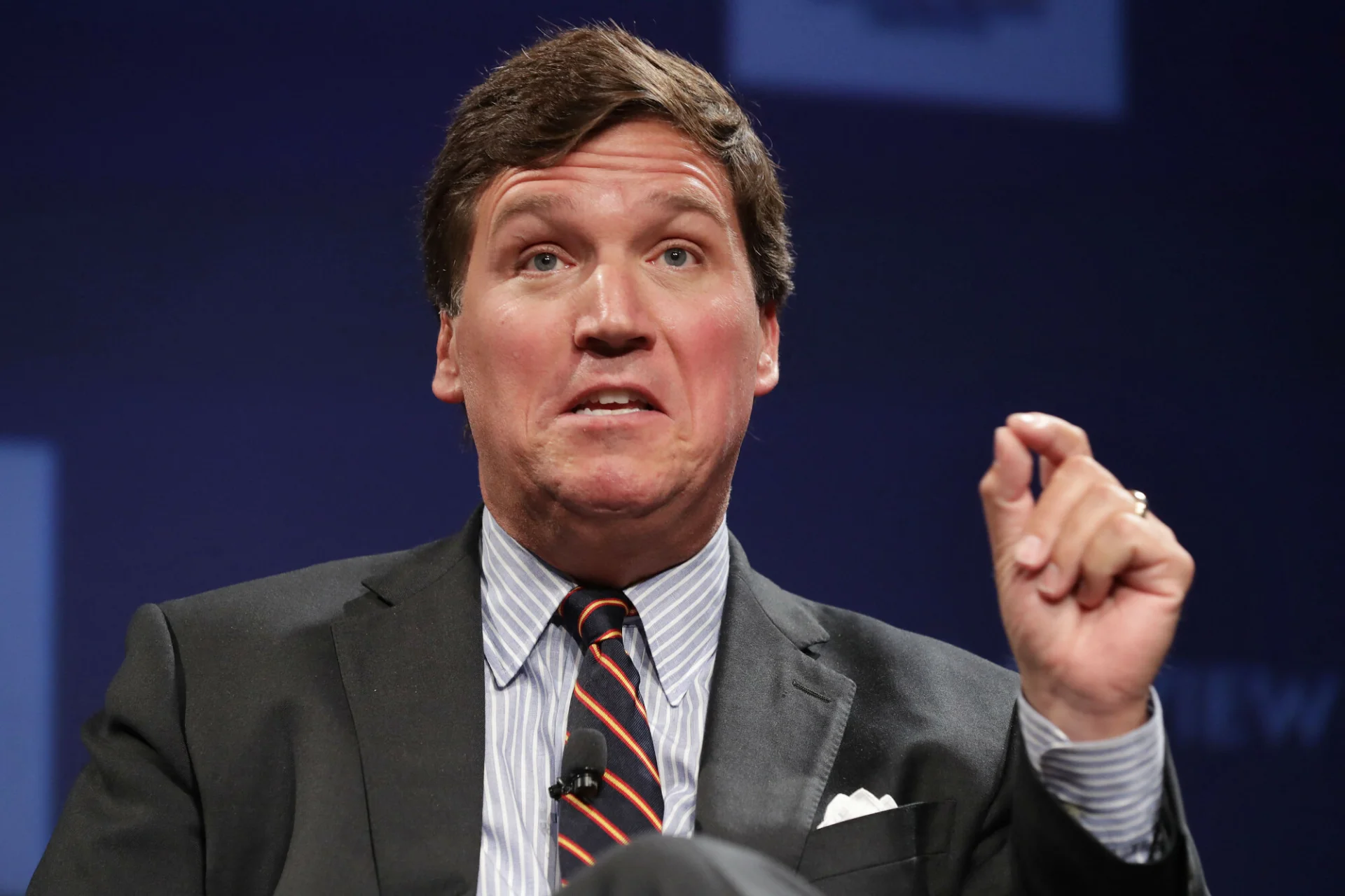 Zwolniony z Fox News amerykański dziennikarz Tucker Carlson dostał propozycję pracy w rosyjskich mediach.