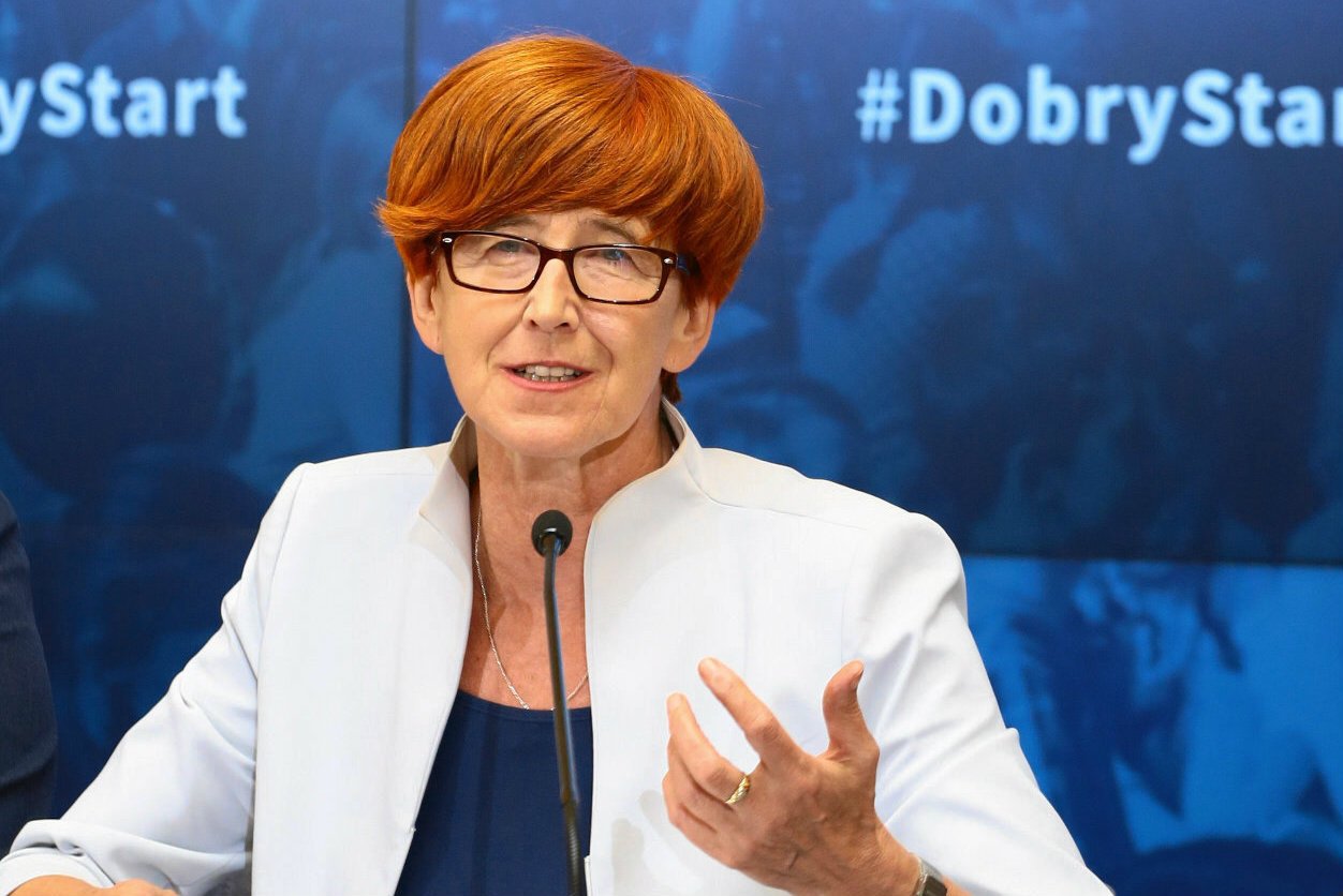 Elżbieta Rafalska wypowiedziała się na temat "Rodzina 500 plus" dla rodzin z jednym dzieckiem.