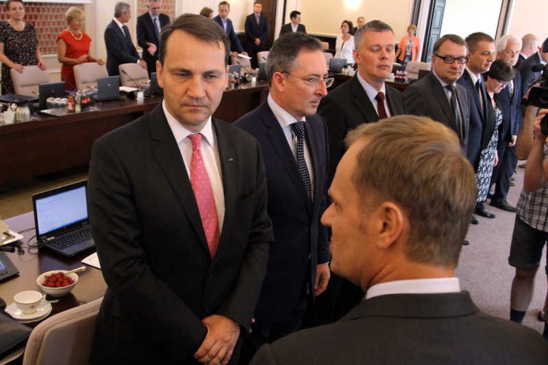 Radosław Sikorski został spytany na badaniu psychiatrycznym, czy "czuje się podsłuchiwany".
