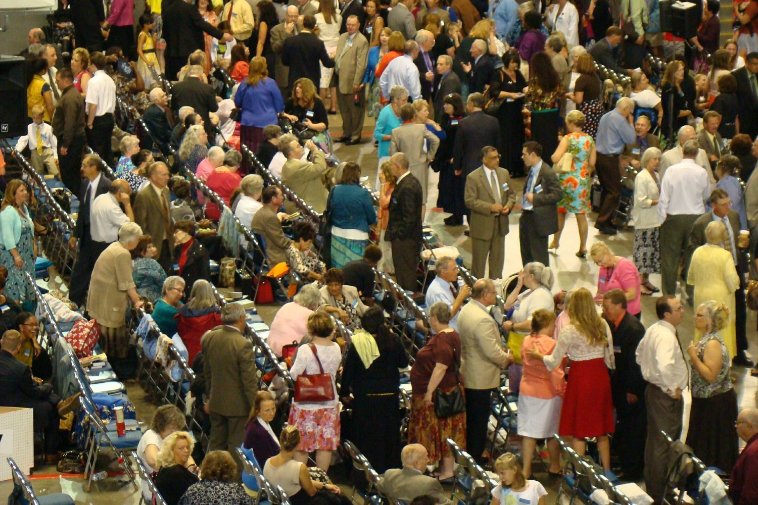 Mechanizmy, do tej pory przypisywane tylko sektom, możemy też spotkać w korporacjach i spotkaniach z zakresu samorozwoju