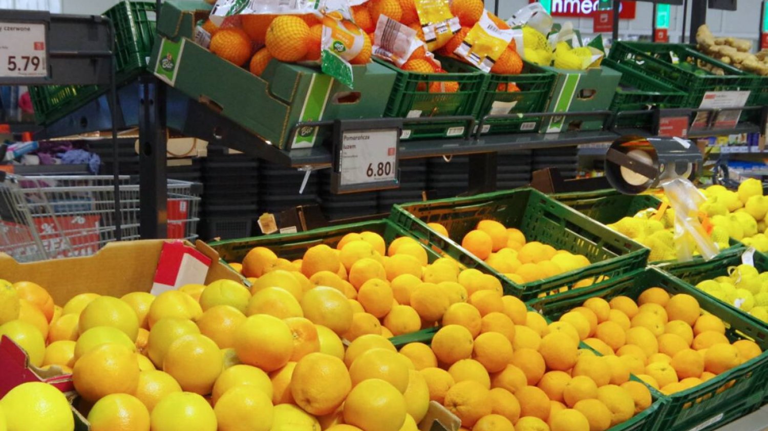 Skórki po mandarynkach – jak ich użyć? Przydadzą się do sprzątania