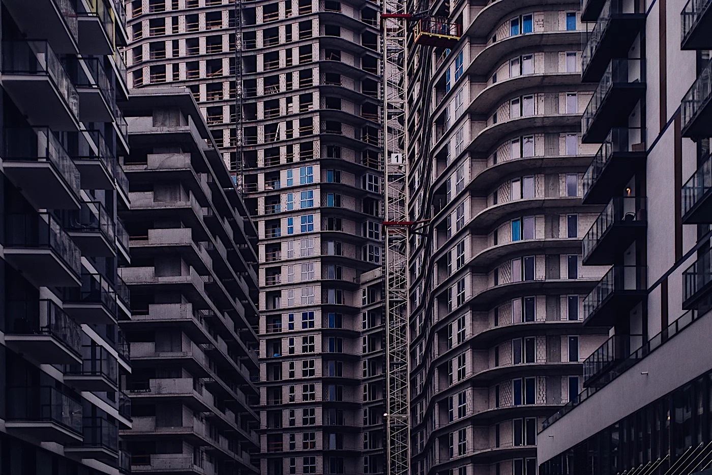 Etap "D" inwestycji J.W. Construction Bliska Wola już teraz jest nazywany "polskim Hongkongiem"