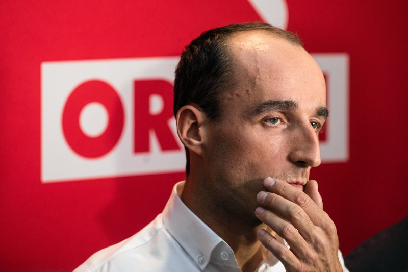 Zły początek przygody Kubicy z DTM.