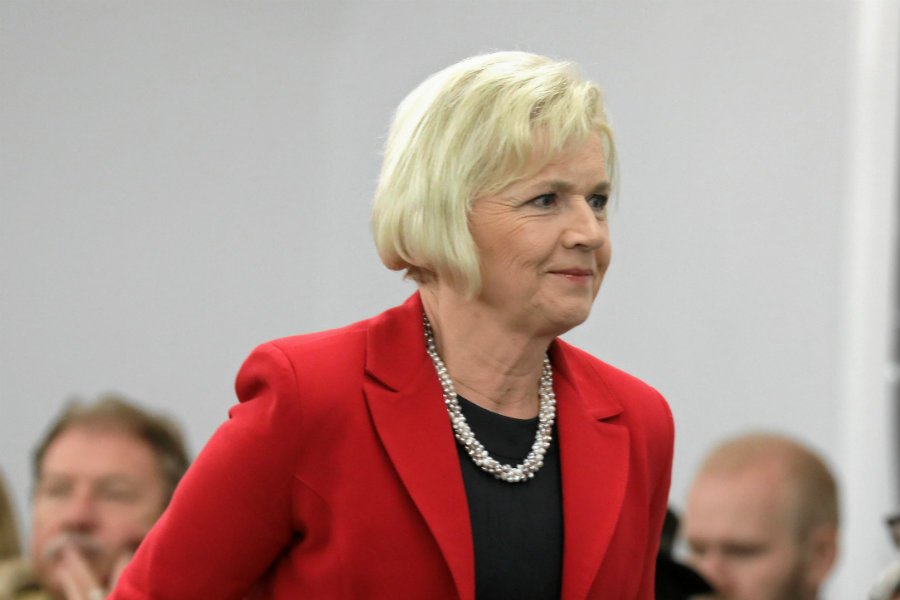 Lidia Staroń popiera pisowskie rozwiązania zawarte w tzw. ustawie represyjnej. W czasie debaty w Senacie wskazywała przykłady osób, które jej zdaniem zostały skrzywdzone przez sędziów.