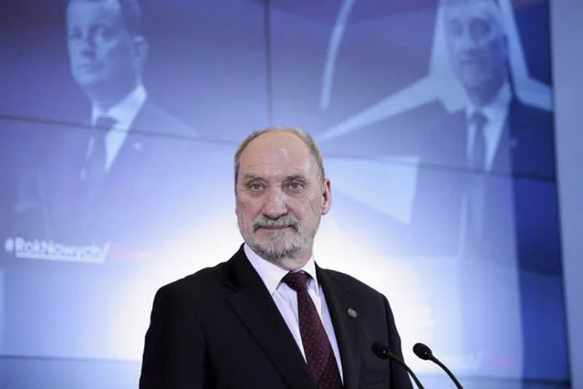 Antoniego Macierewicza nikt nie bierze już na poważnie. I całe szczęście bo byłaby już wojna - dowodzi Roman Giertych.