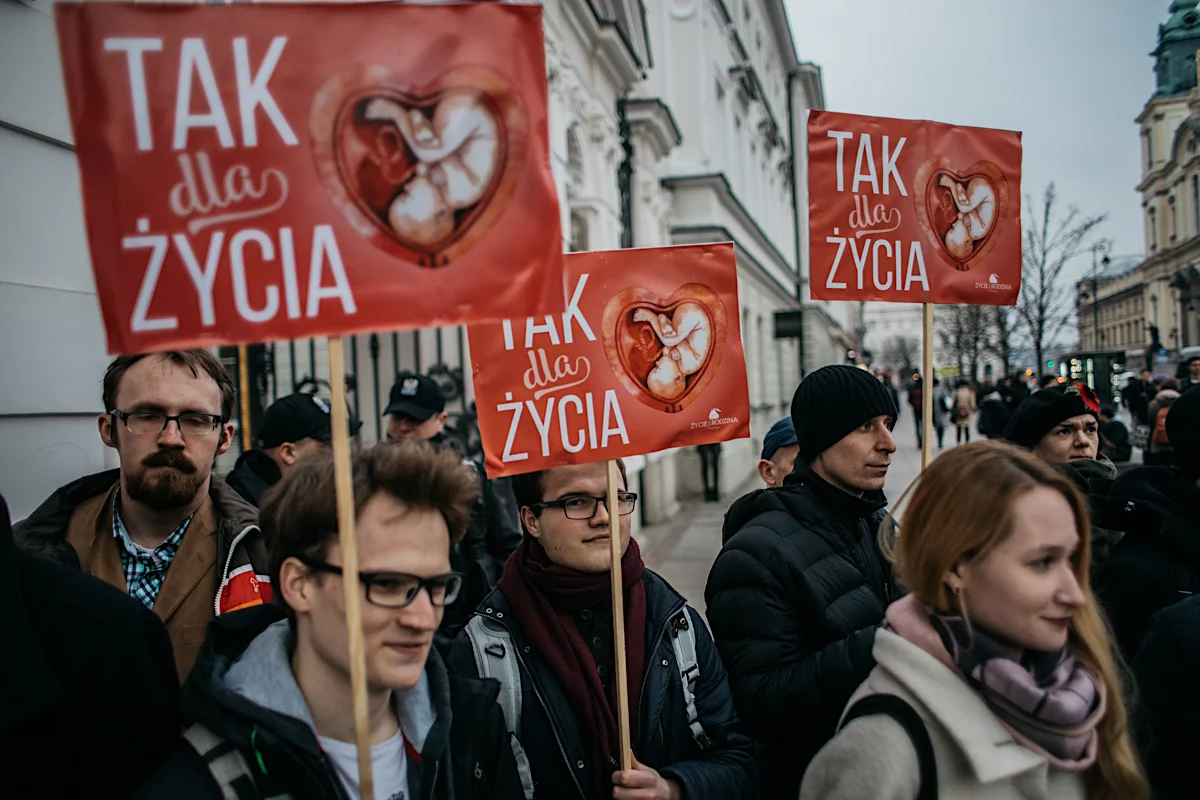 "Przyjdź i pokaż, że studenci kochają życie, a nie śmierć!" – zachęcali organizatorzy.