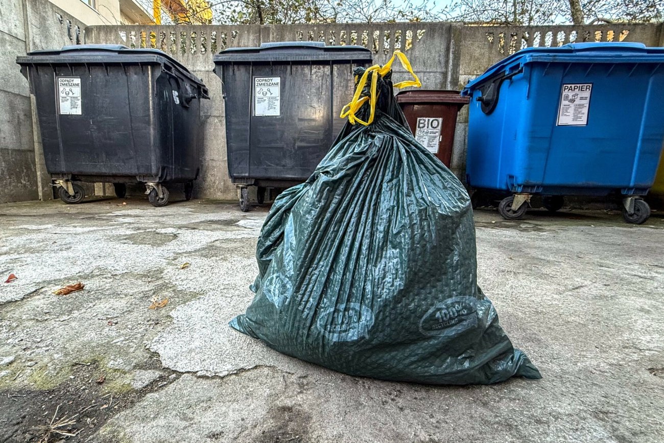 Nowe przepisy dotyczące segregacji śmieci. Ubrania trzeba będzie oddawać do PSZOK.