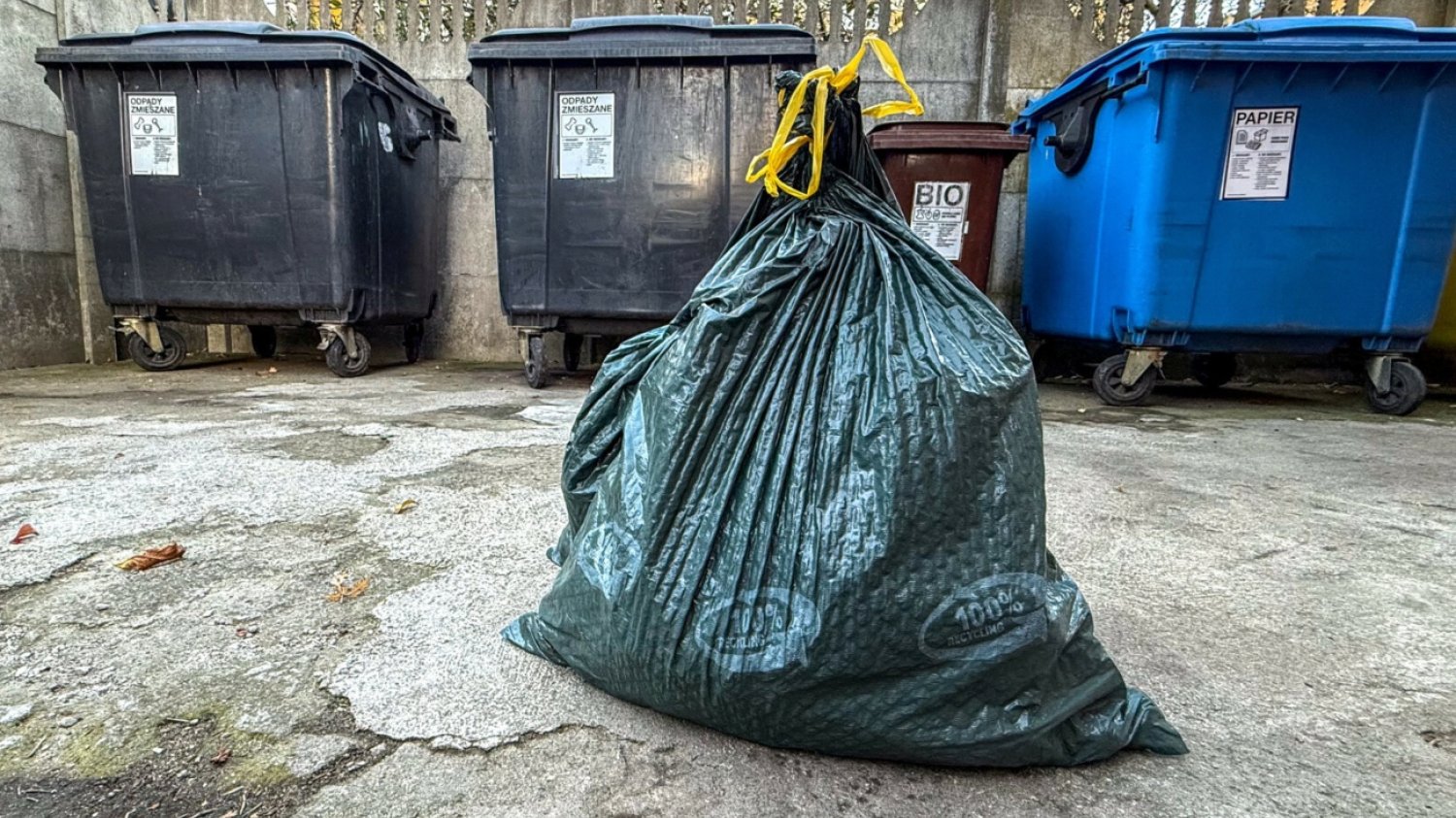 Nowe przepisy dotyczące segregacji śmieci. Ubrania trzeba będzie oddawać do PSZOK.