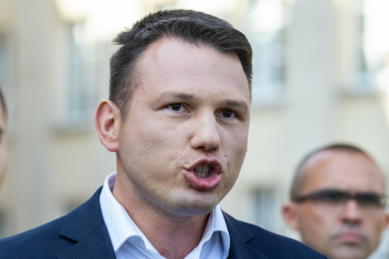 Mentzena zapytano o bicie dzieci. Zdenerwował się i próbował odbić piłeczkę