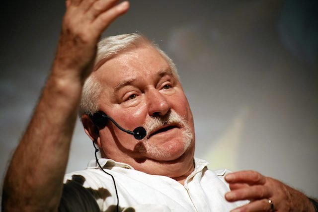 Lech Wałęsa zrzeka się nagrody Człowiek Roku