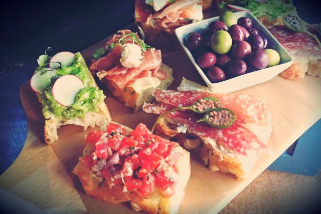 Zasada jest jedna - spróbować wszystkiego. W całej karcie czuć autorski dotyk Marty Rut.