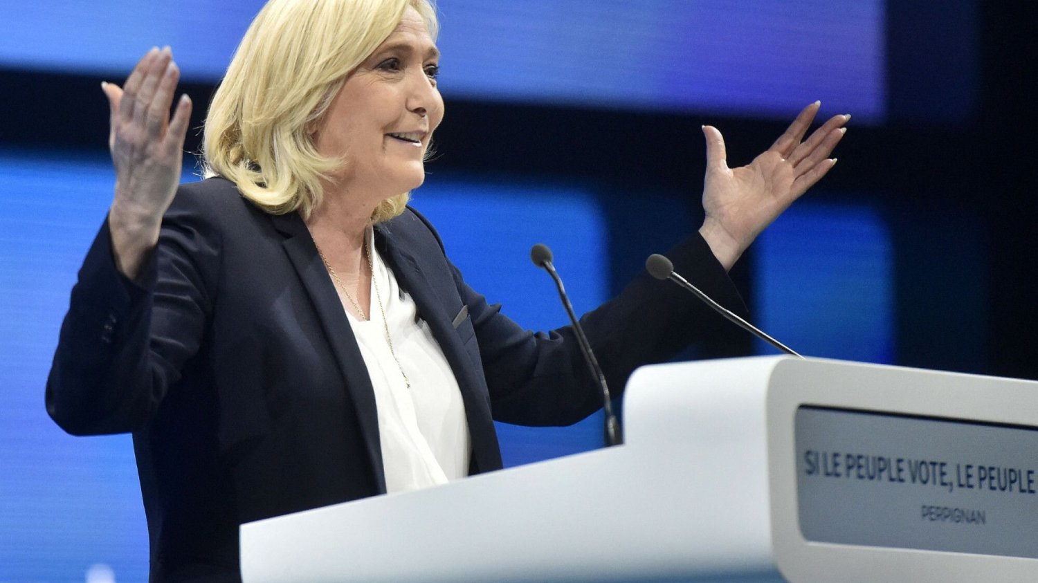 Pierwszy sondaż, w którym Marine Le Pen wyprzedziła Emmanuela Macrona.