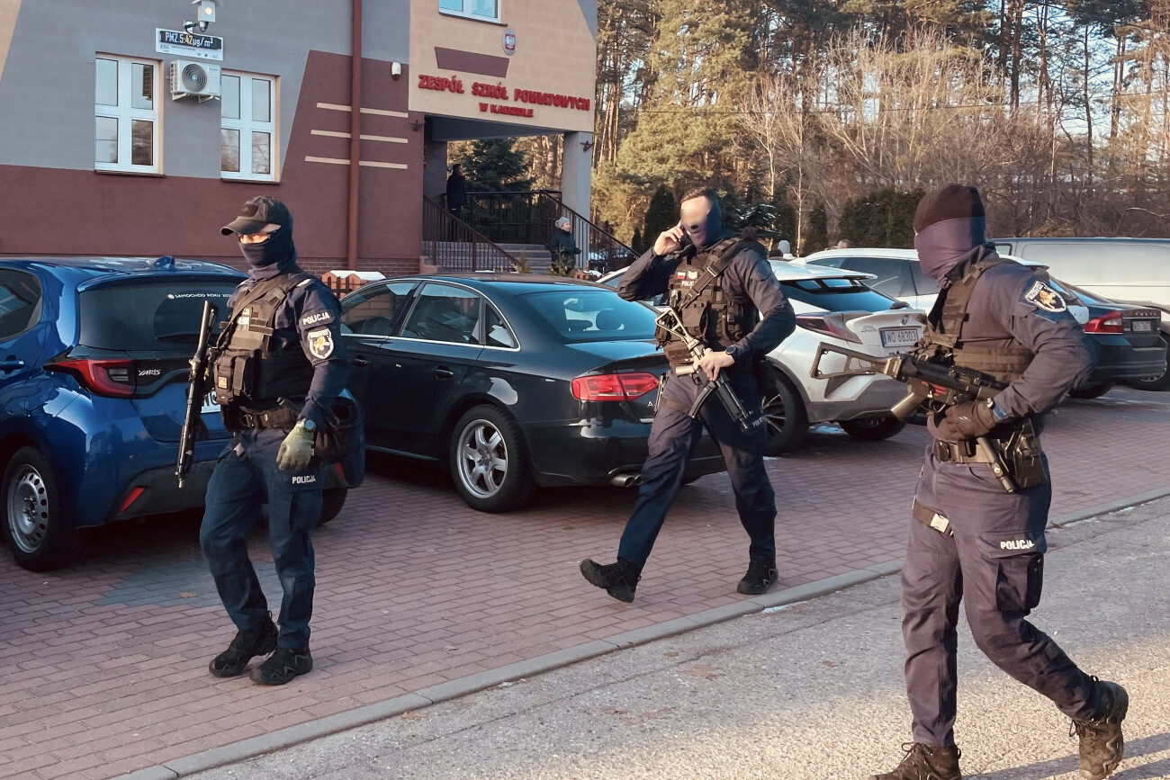 Nożownik zaatakował w szkole pod Ostrołęką! Są ranni