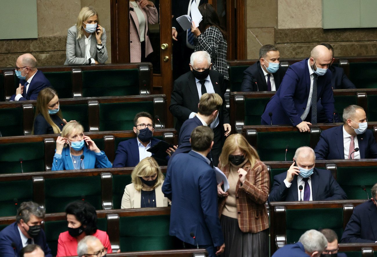 Posłowie PiS powiedzieli naTemat, co sądzą o wiceministrze Łukaszu Mejzie, wokół którego piętrzą się oskarżenia rodziców chorych dzieci i rzekomo oszukanych współpracowników.