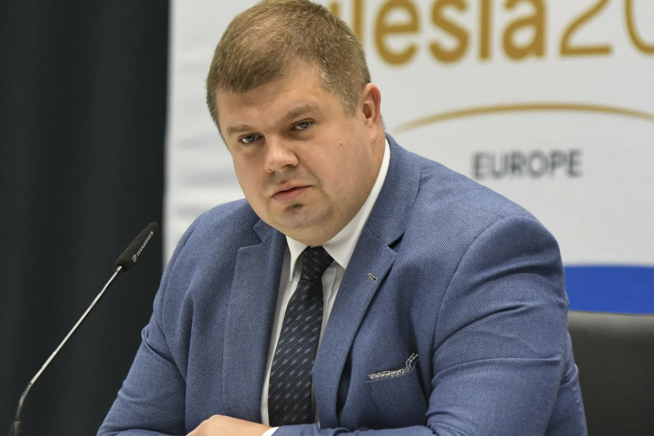 Wojciech Kałuża zrezygnował z funkcji wicemarszałka województwa śląskiego Wojciech Kałuża zrezygnował z funkcji wicemarszałka województwa śląskiego