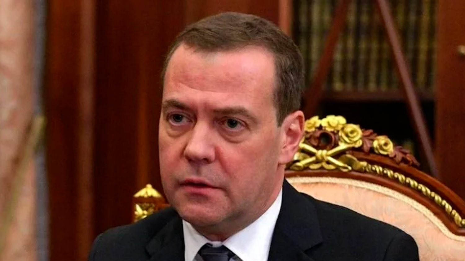 Dmitrij Miedwiediew grozi "atomową apokalipsą".