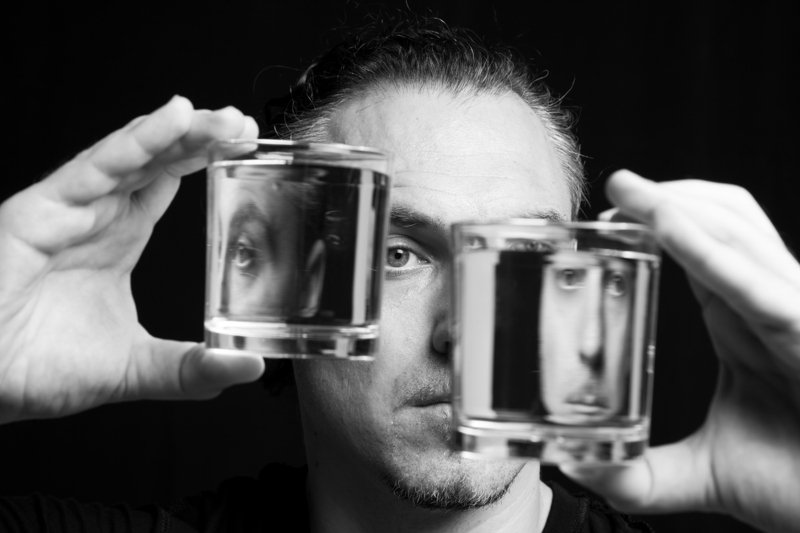 Kochasz towarzystwo, prawie tak samo jak samotność? Prawdopodobnie jesteś ambiwertykiem