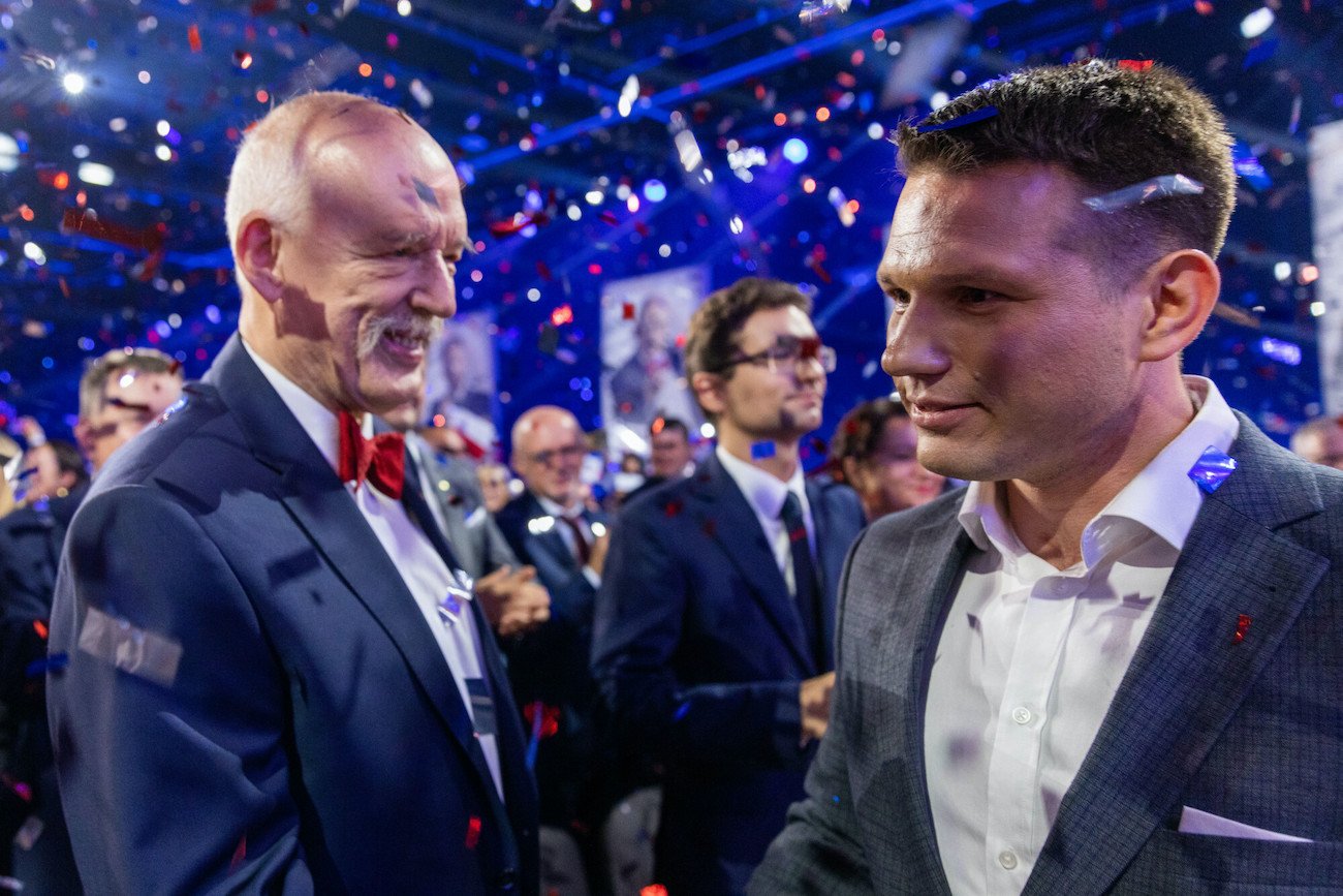 Janusz Korwin-Mikke i Sławomir Mentzen na konwencji Konfederacji.