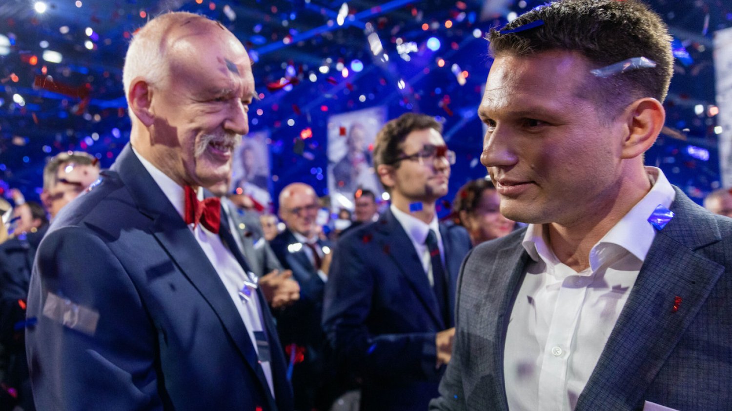 Janusz Korwin-Mikke i Sławomir Mentzen na konwencji Konfederacji. Janusz Korwin-Mikke i Sławomir Mentzen na konwencji Konfederacji.