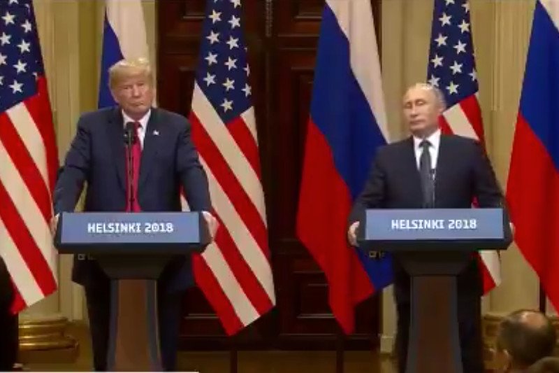 Donald Trump przymilał się podczas spotkania w Helsinkach do Putina tak bardzo, że skrytykowano to nawet w konserwatywnej stacji FOX NEWS.