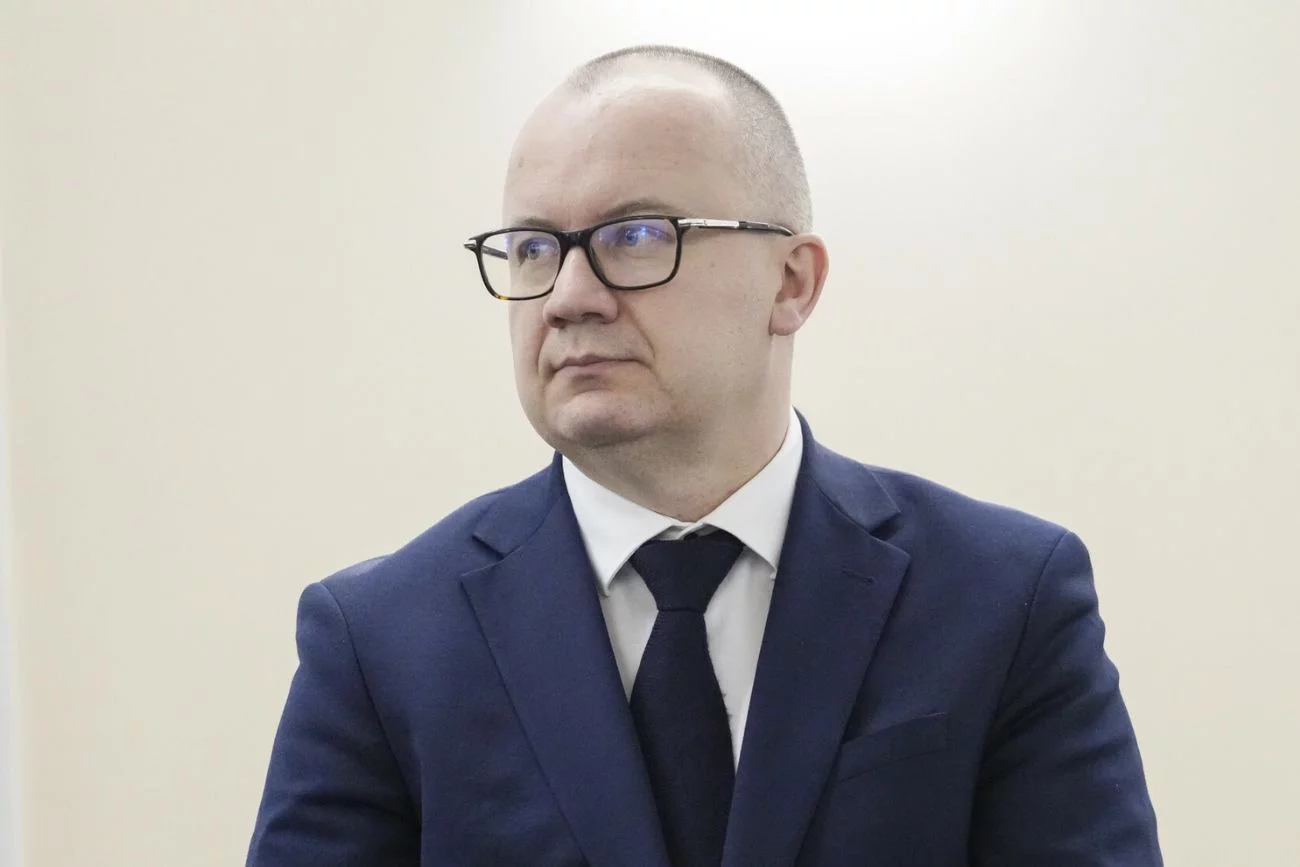 Adam Bodnar pozwał Zbigniewa Ziobrę. Domaga się przeprosin od poprzednika.