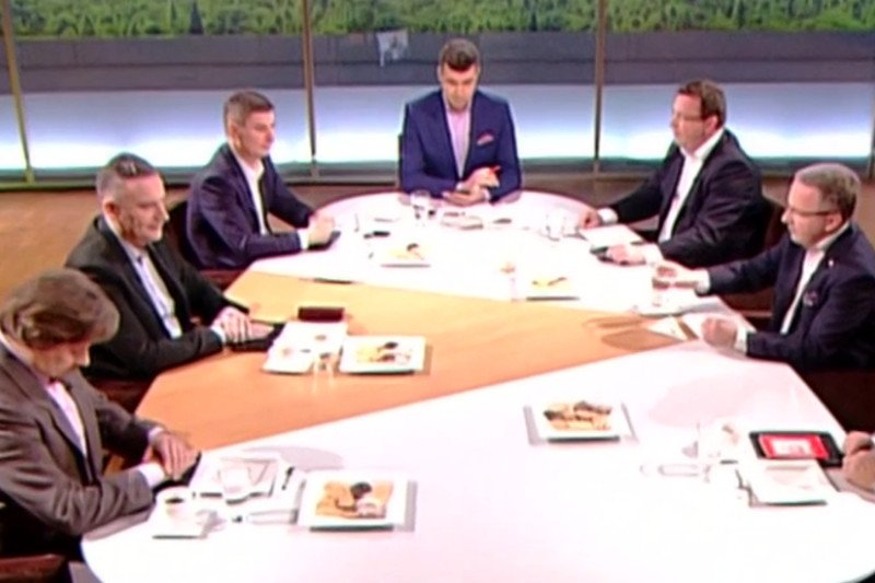 Rzecznik PO Jan Grabiec starł się z prowadzącym program "Woronicza 17" w TVP Info