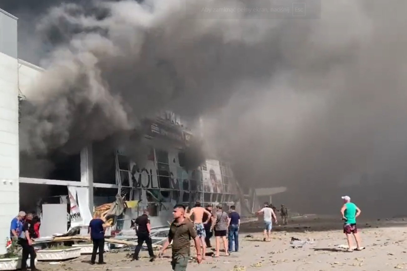 Rosjanie ostrzelali centrum handlowe w Krzemieńczuku