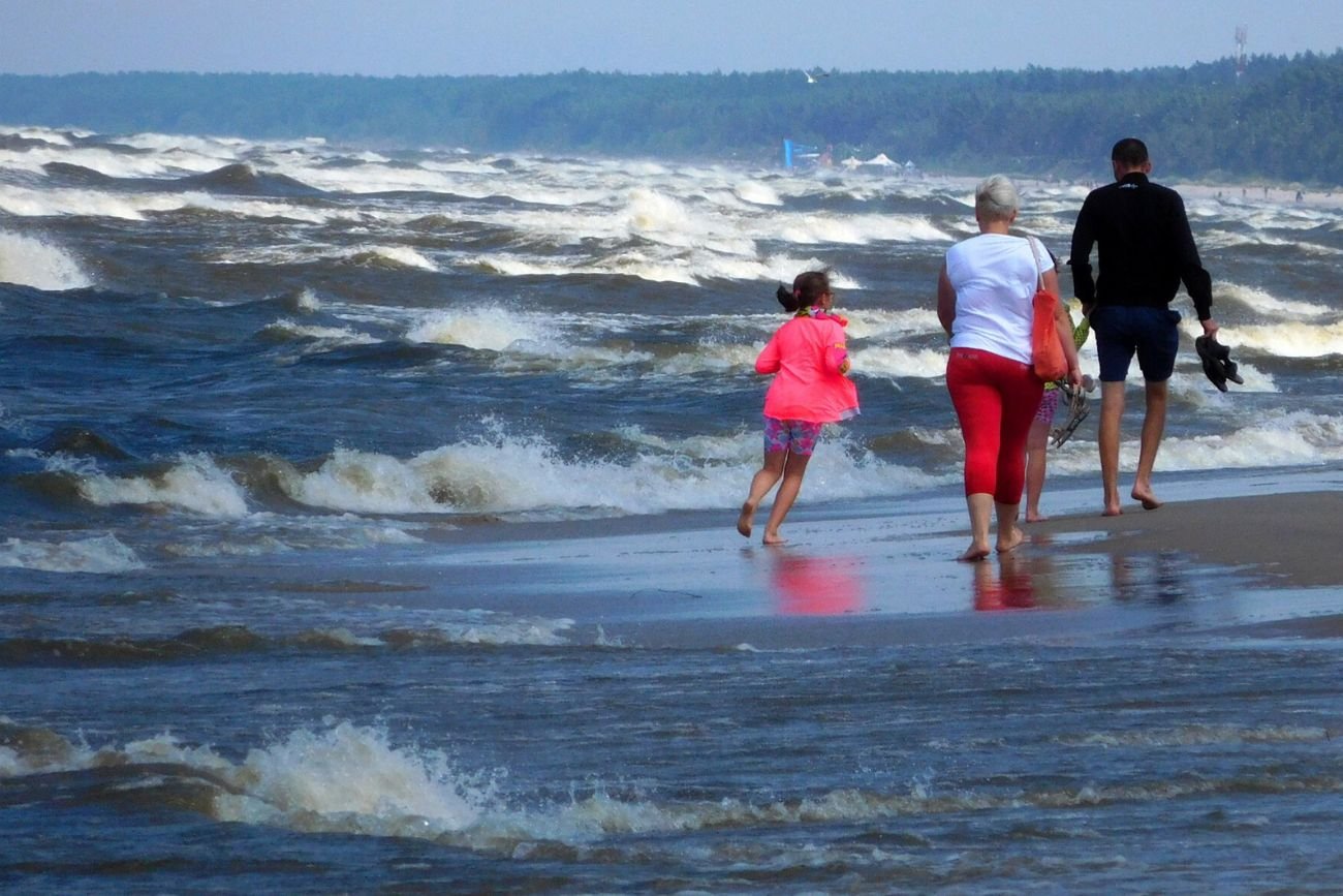 Niesłychane, co się dzieje na polskich plażach. Ostrzeżenia ratowników są ignorowane