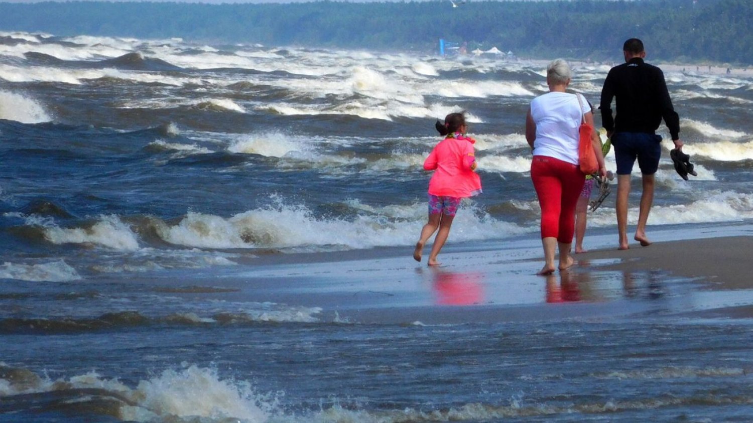 Niesłychane, co się dzieje na polskich plażach. Ostrzeżenia ratowników są ignorowane