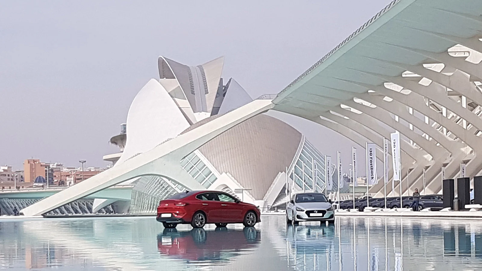Prezentacja nowego modelu w Ciudad de las Artes y las Ciencias