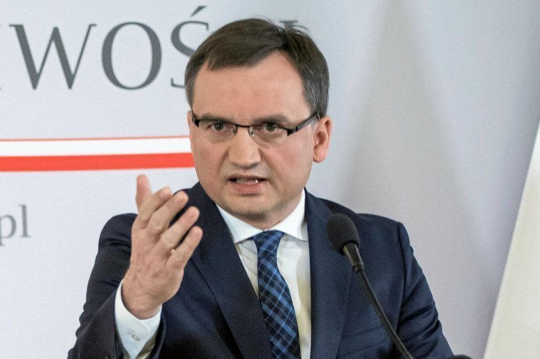 W całej UE tylko polski mInister sprawiedliwości Zbigniew Ziobro zakwestionował konkluzje do karty praw podstawowych
