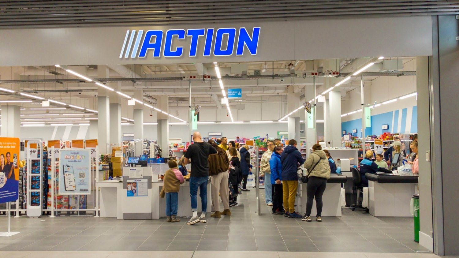 Action z gadżetami przydatnymi w hotelach