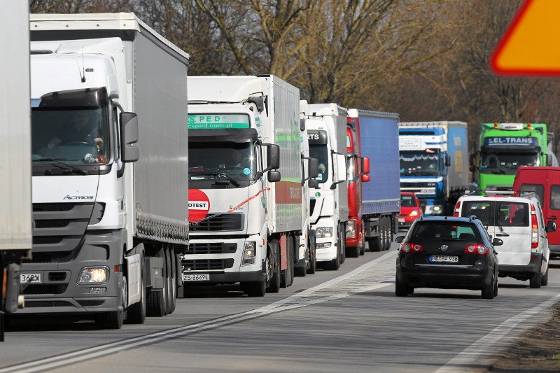 W piątek 17 sierpnia ruszył protest tirowców "protest69".