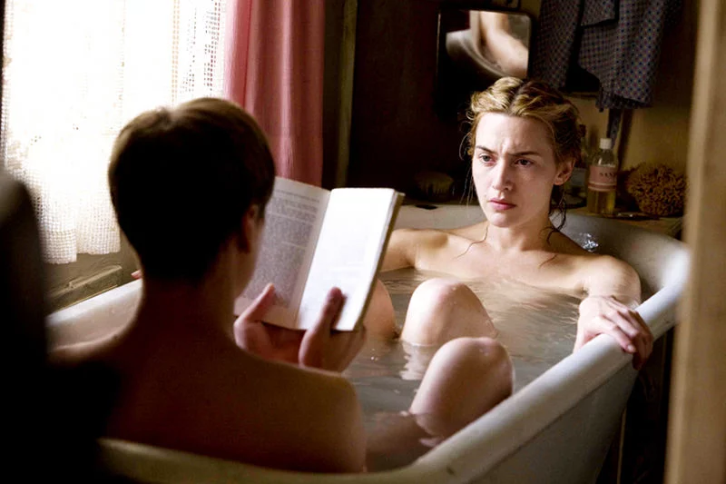 Kadr z filmu "Lektor". Kate Winslet jako Hanna, namiętna kobieta z przeszłością