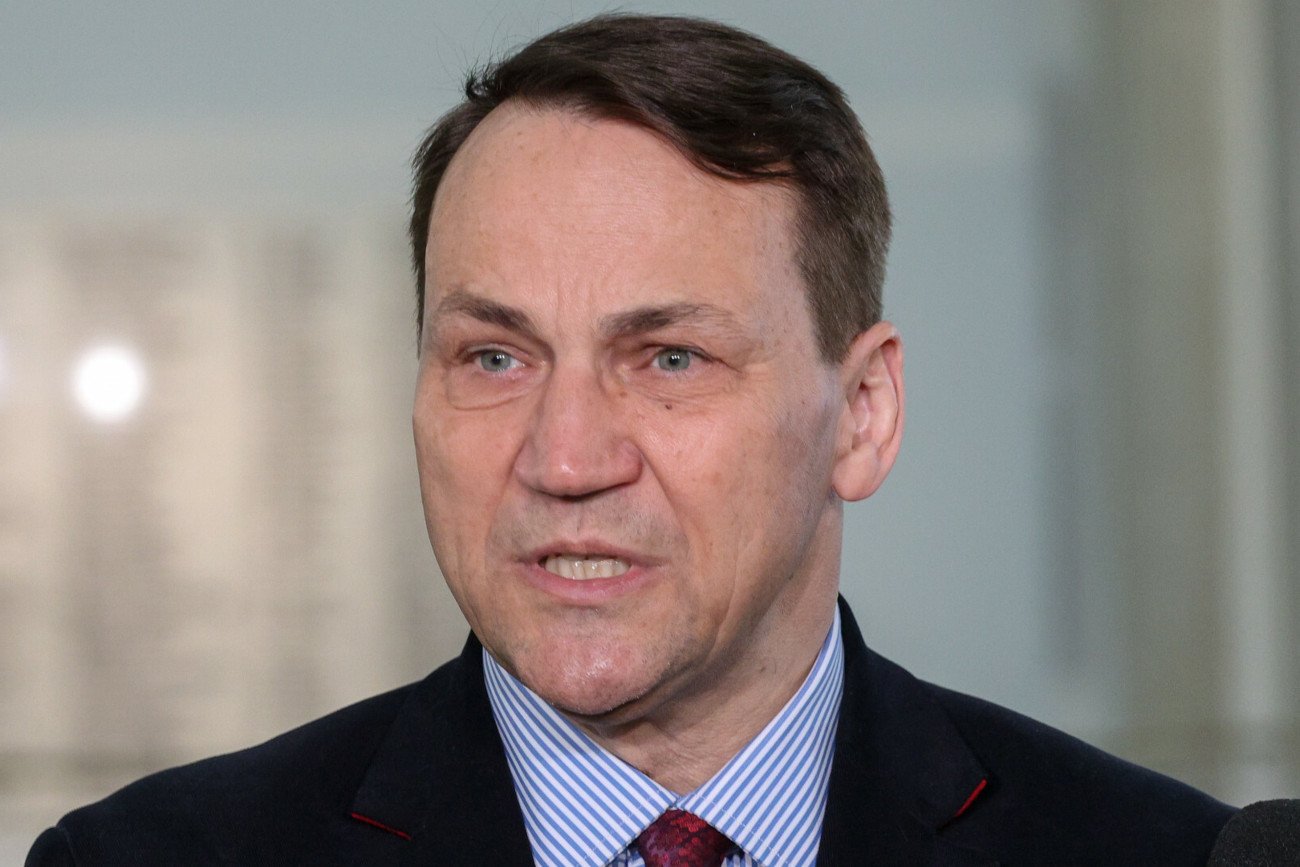 Radosław Sikorski zwrócił uwagę, że według niektórych polityków obozu rządzącego "UE powinna przymknąć oko na putinizację Polski".