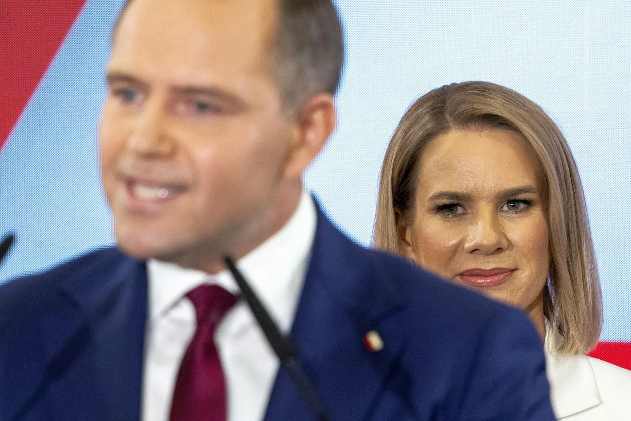 Milczenie Marty Nawrockiej. Nie skomentowała doniesień o działalności męża Milczenie Marty Nawrockiej. Nie skomentowała doniesień o działalności męża