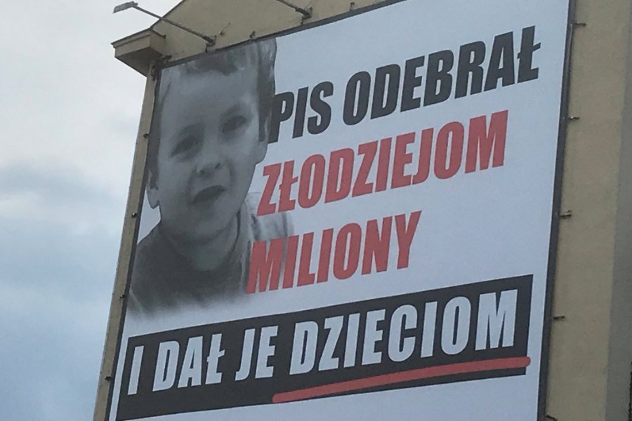 PiS odpowiedział billbooardem o pieniądzach zabranych złodziejom na kampanię Nowoczesnej i PO.