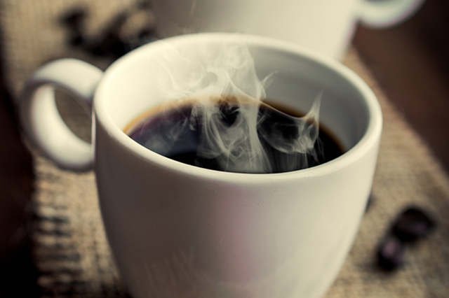 Picie kawy jest dobre dla naszego mózgu, skóry i wątroby.