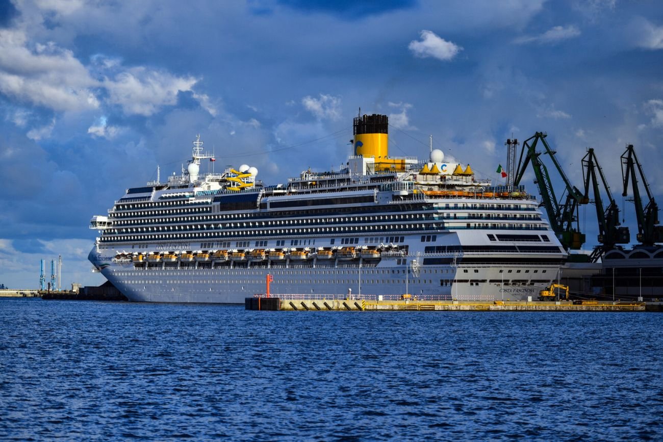 Wybierz się w rejs dokoła świata