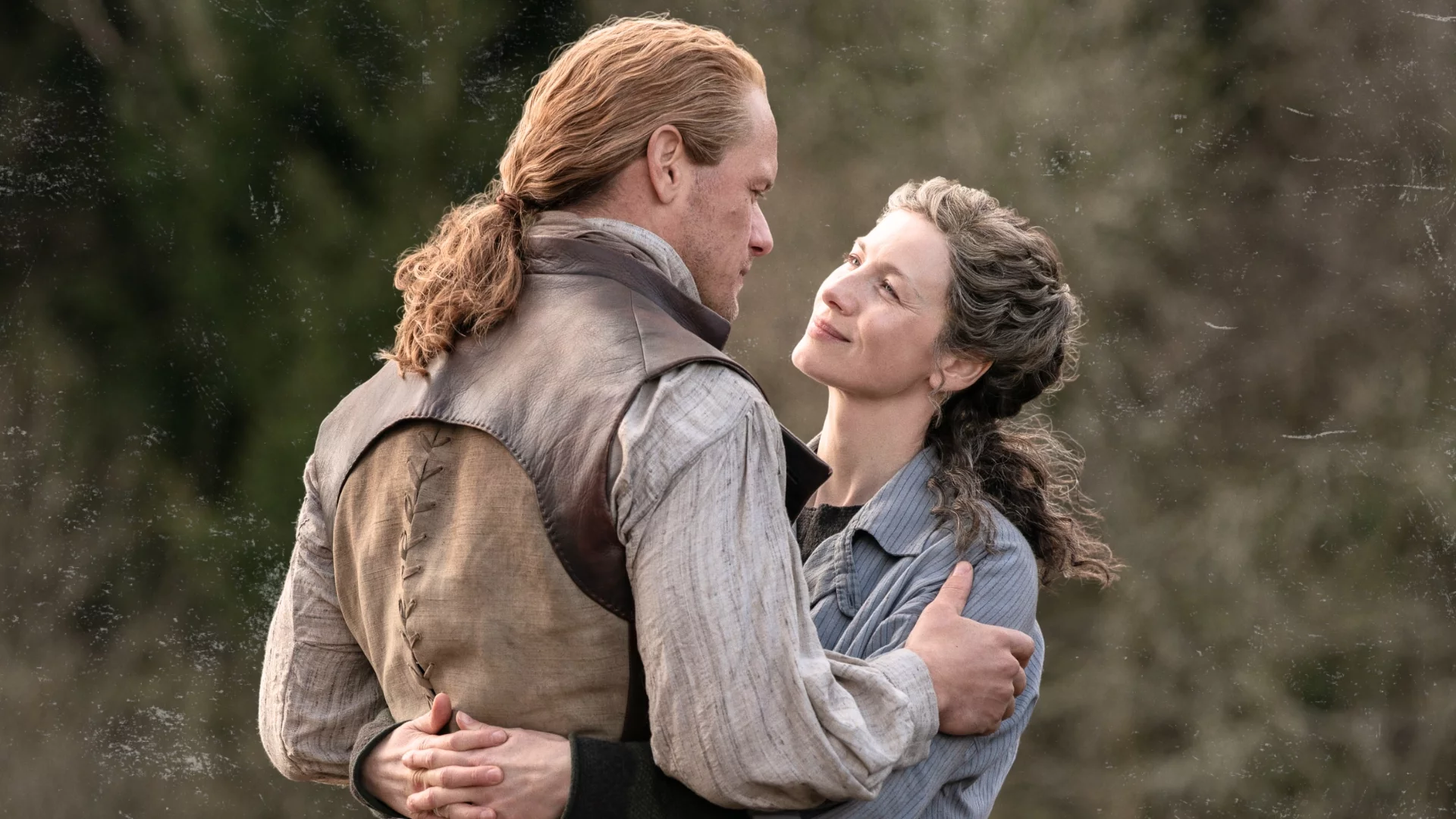 Autorka "Outlandera" dalej miażdży serial. Fani romansu jej przyklaskują