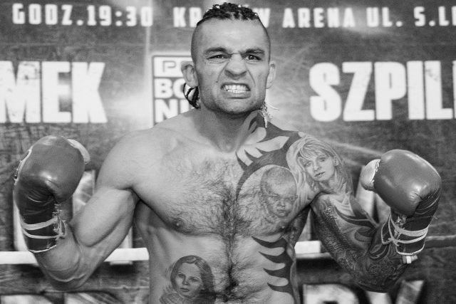 Wokół śmierci Dawida "Cygana" Kosteckiego w areszcie na Białołęce narastają spekulacje.