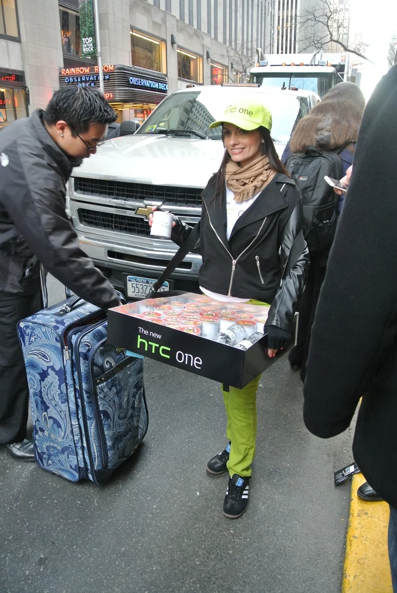 Nietypowe działania marketingowe HTC na premierze Samsunga Galaxy S 4