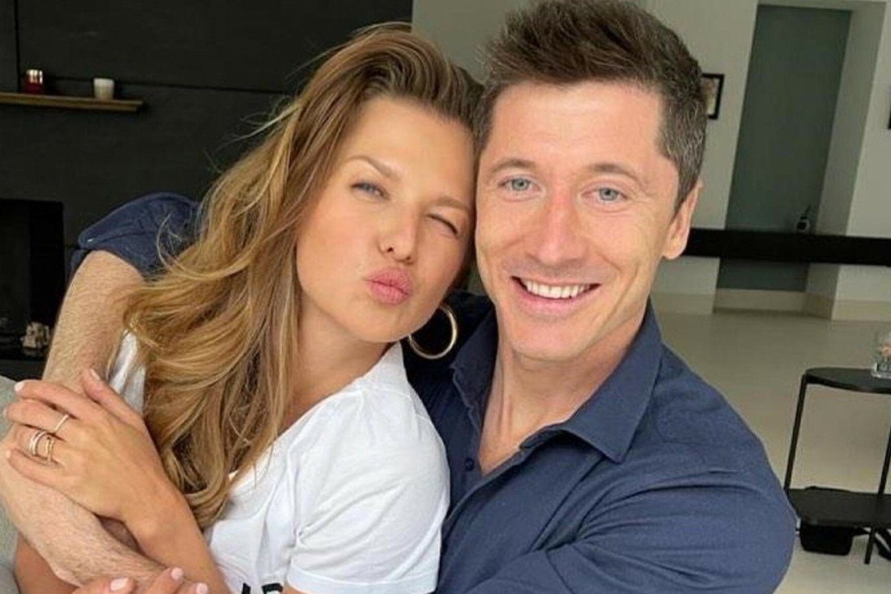 Anna Lewandowska coraz śmielej pokazuje w mediach społecznościowych swoje córki.